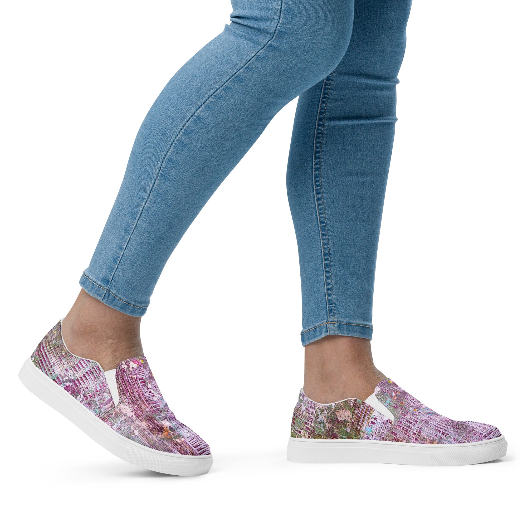 Womyn’s Slip On- Weave Berry